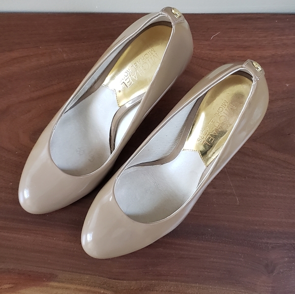 Michael Kors patent leather heels - Picture 4 of 9